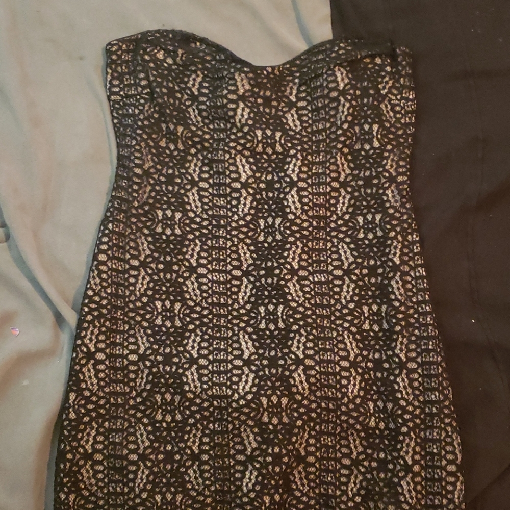 Black and cream lace strapless dress